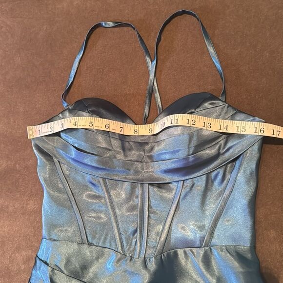 Womens Full Length Prom Party Dress Criss Cross Back Straps Leg Slit Size 2 NWOT - Picture 9 of 11